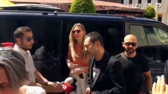 Sərdar Ortaç  boşanmaq üçün məhkəməyə getdi - VİDEO